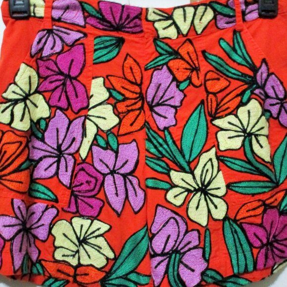 Roller Rabbit Red Floral Embroidered Jorales High-Rise Sierra Shorts Small $138 - Picture 2 of 6